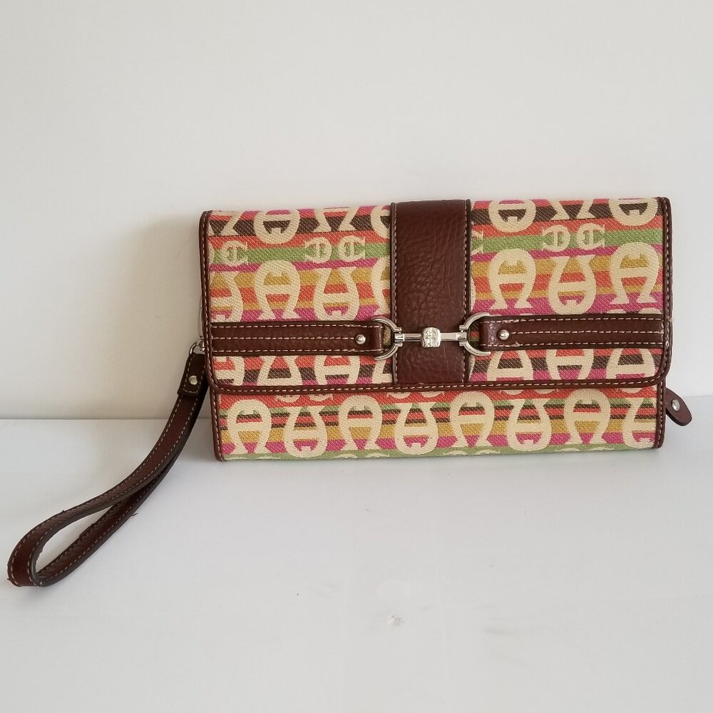Vintage Eitenne Aigner Wallet with Removable Strap - Picture 8 of 8